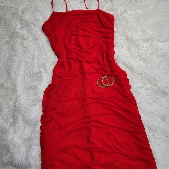 Rosevelvet Dresses & Skirts - Rosevelver 2XL Red Scrunchie Dress